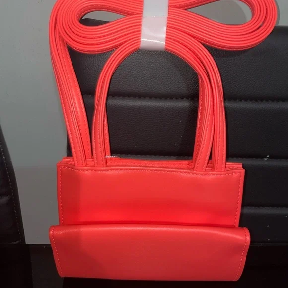 Small Hazard Telfar Bag - Picture 2 of 7